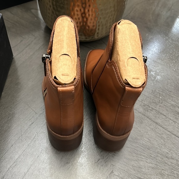 Naturalizer Emmy Block Heel Bootie in English Tea Leather (WIDE) - Picture 7 of 12